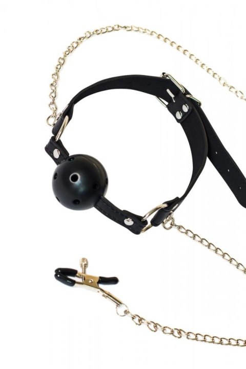 Knebel z zaciskami łańcuszkami na sutki sex bdsm Knebel z zaciskami łańcuszkami na sutki sex bdsm