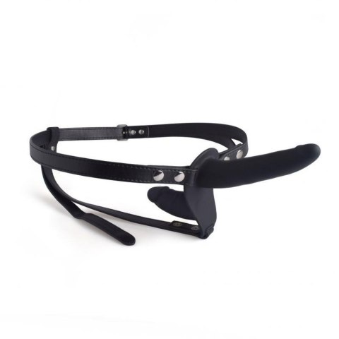 Podwójny strap-on koloru czarnego na szelkach Podwójny strap-on koloru czarnego na szelkach